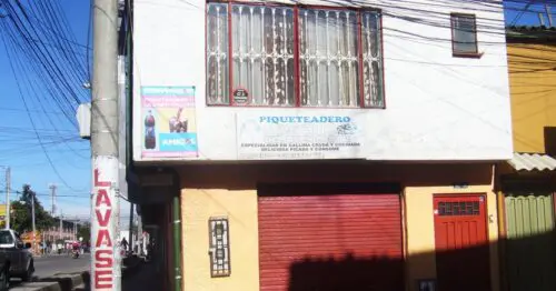 PIQUETEADERO LA GRAN GALLINA DEL BUEN SABOR PIQUETEADERO LA GRAN GALLINA DEL BUEN SABOR
